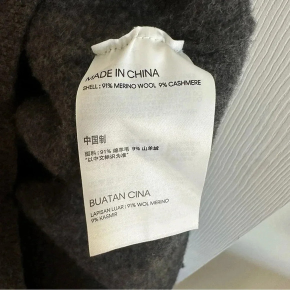 Size L Kids Calvin Klein 100% Wool and Cashmere Crew Neck Sweater - Picture 4 of 4